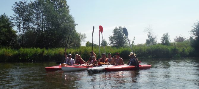 Spływ kajakowy Pilicą w Warce – idealny sposób na zakończenie wakacji